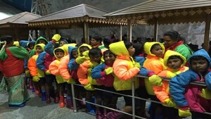 Bethel Students Enjoying Guided Tour