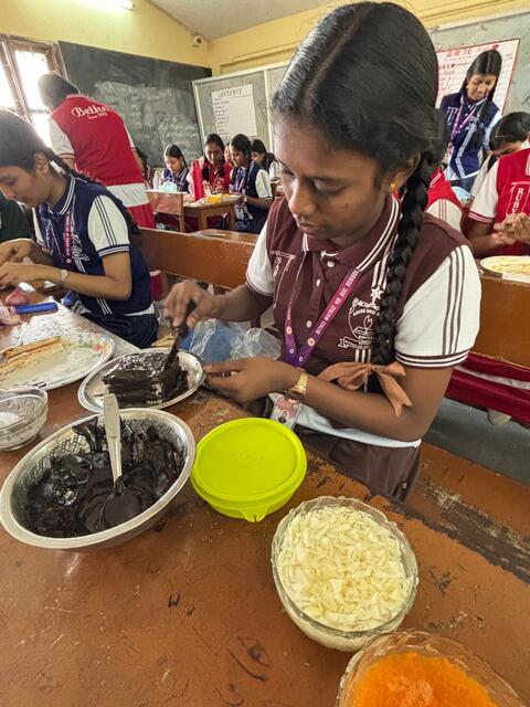 Fireless Cooking 2025 – Judges Evaluating Dishes