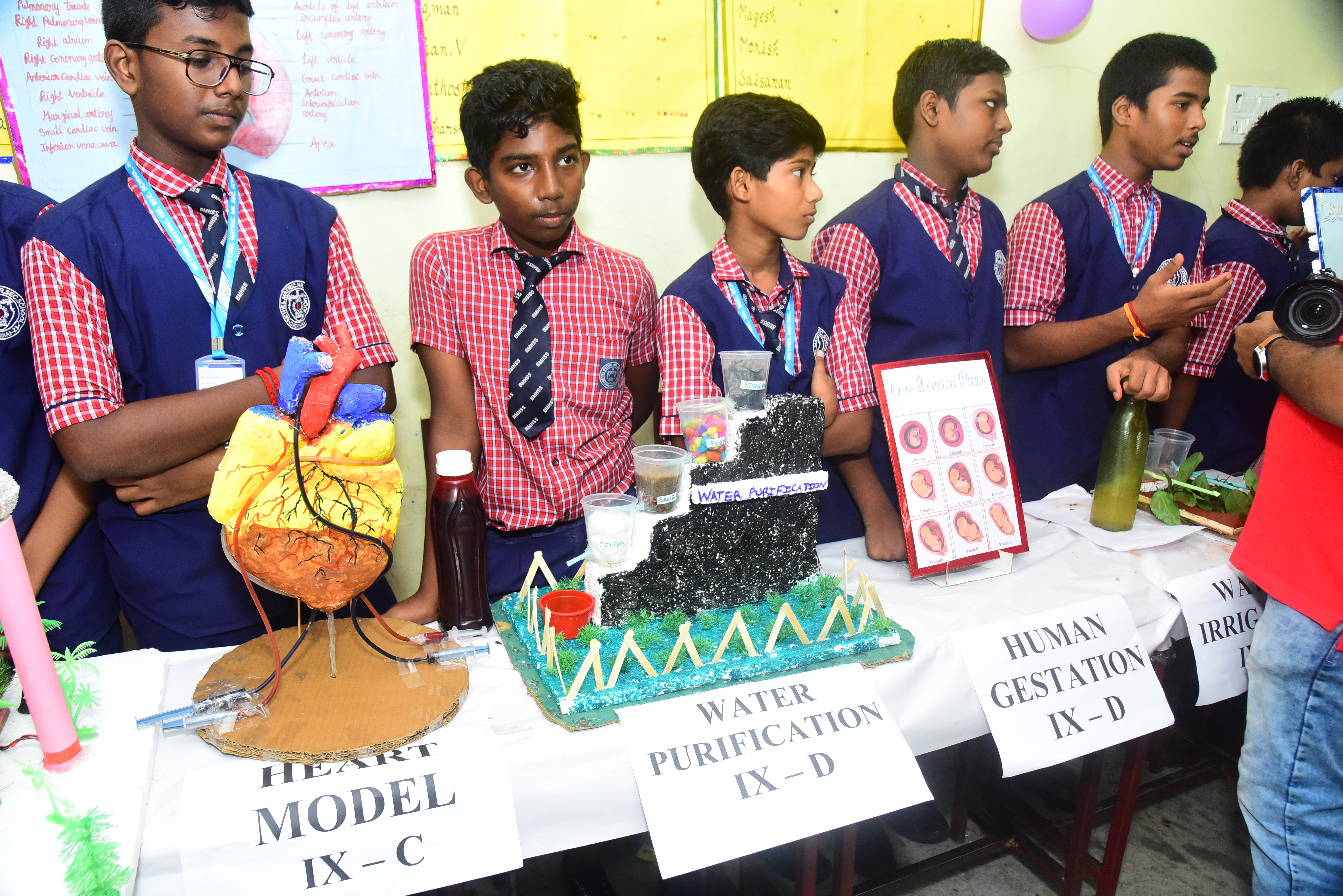 Students Explaining Science Models